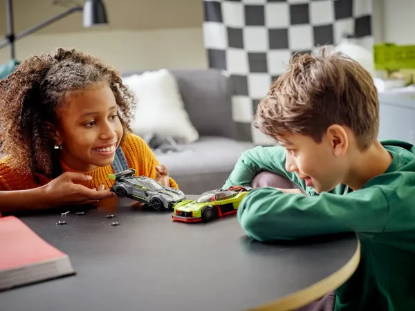Lego Aston Martin Valkyrie AMR Pro & Aston Martin Vantage GT3 3